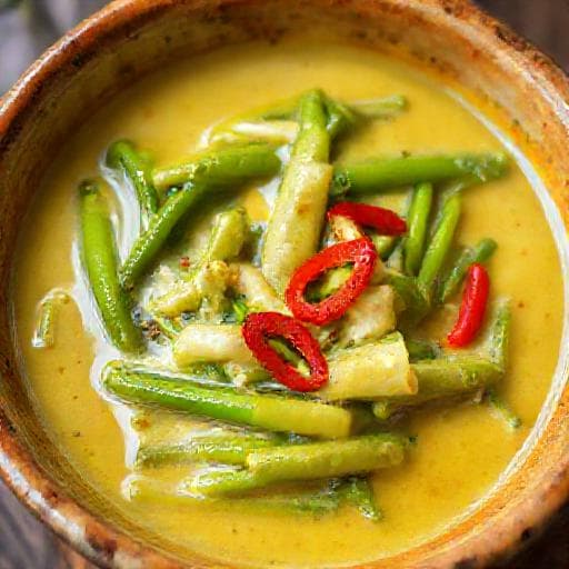 Pucuk Paku Masak Lemak (Traditional)