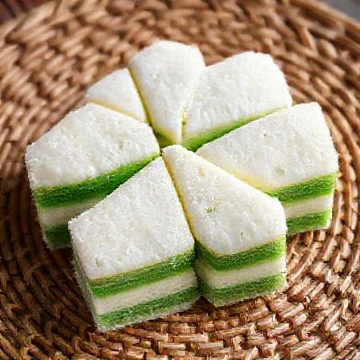 Kuih Lapis Beras (Rice Flour Layered Cake)