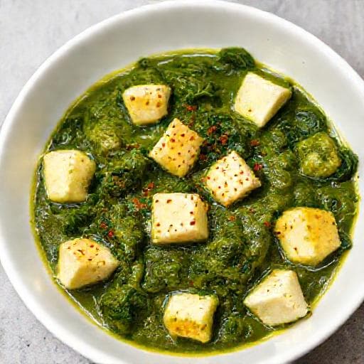 Szybki Saag Paneer z Mrożonego Szpinaku