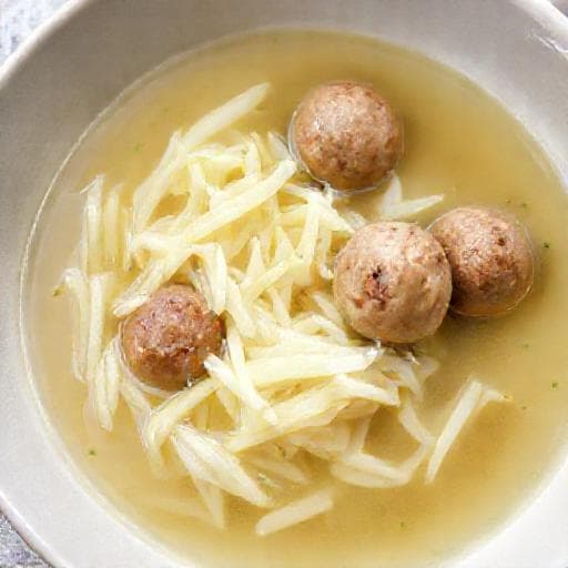 Snabb Kålsoppa med Frikadeller