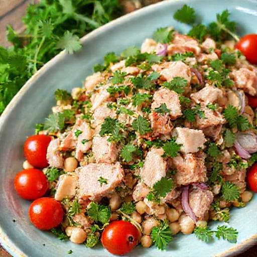 Salada de Atum com Feijão-Frade e Ervas Frescas