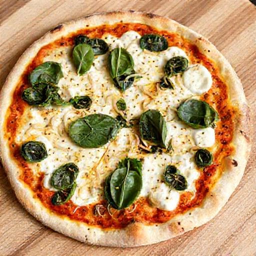 Pizza Bianca na Cienkim Cieście z Ricottą i Szpinakiem