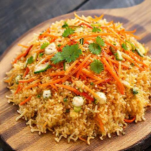 Salade de Riz Croustillant Végétarienne aux Légumes Croquants