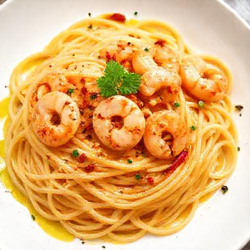 Klassisk Italiensk Räkpasta med Chili och Vitlök
