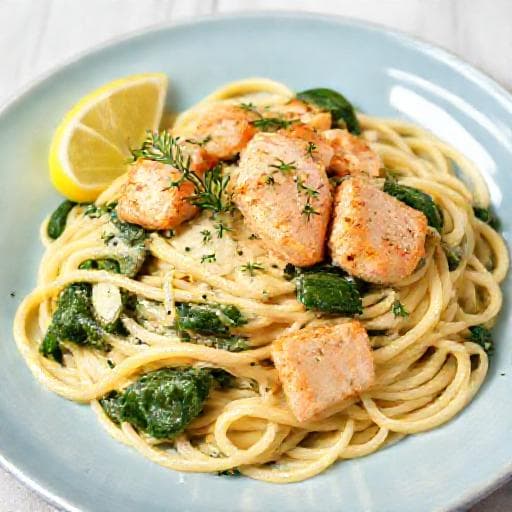Pasta med Laks, Spinat og Citron-dild Sauce