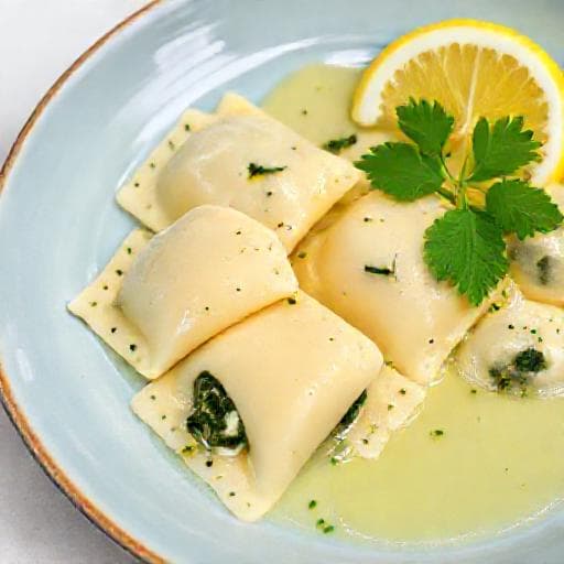 Ravioli s ricottou, špenátem a citronovou kůrou