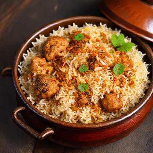 हैदराबादी चिकन दम बिरयानी