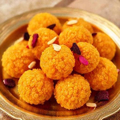 पारंपरिक मोतीचूर लड्डू