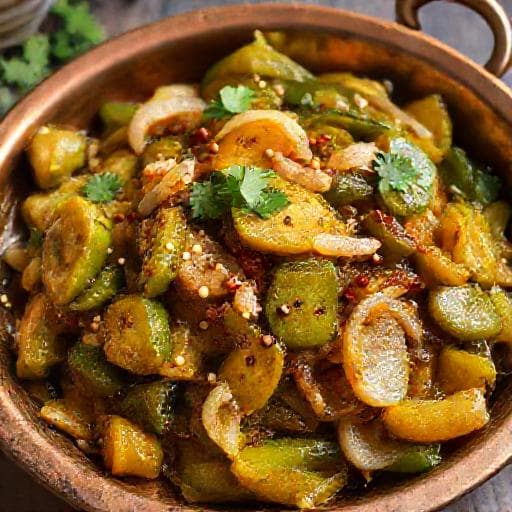 करेला प्याज की खट्टी-मीठी सब्जी