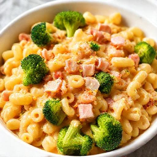 Macaroni met Ham, Kaas en Broccoliroosjes