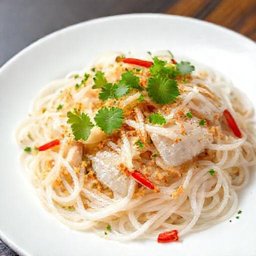 Gỏi cá mai trộn hành tây giòn ngọt